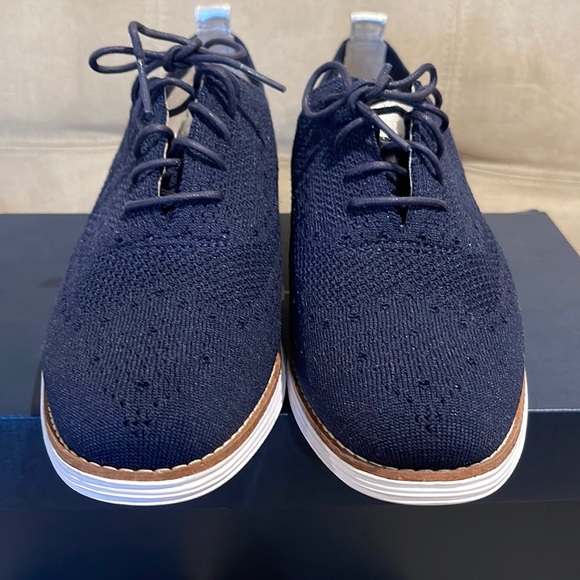 COLE HAAN Original Grand Wing-Tip Oxford Sneakers - Picture 2 of 10